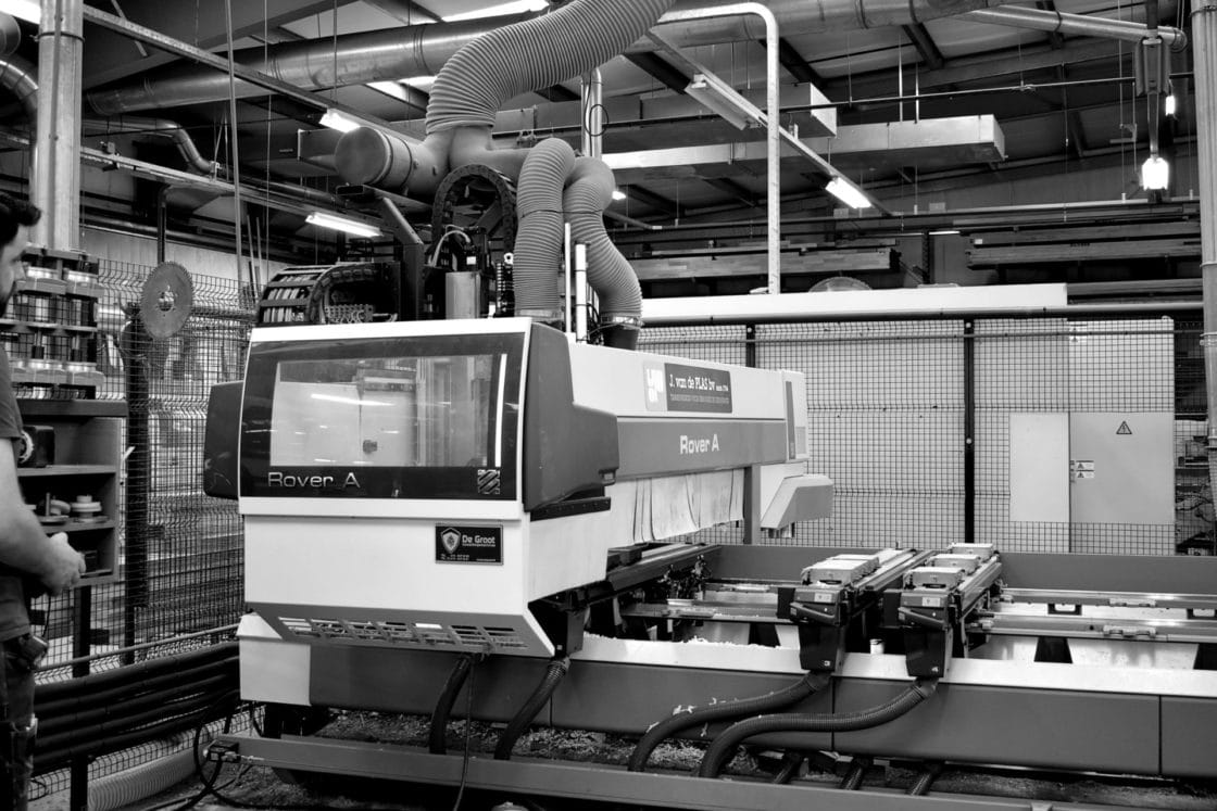 CNC-machine - Timmerfabriek J. Van de Plas